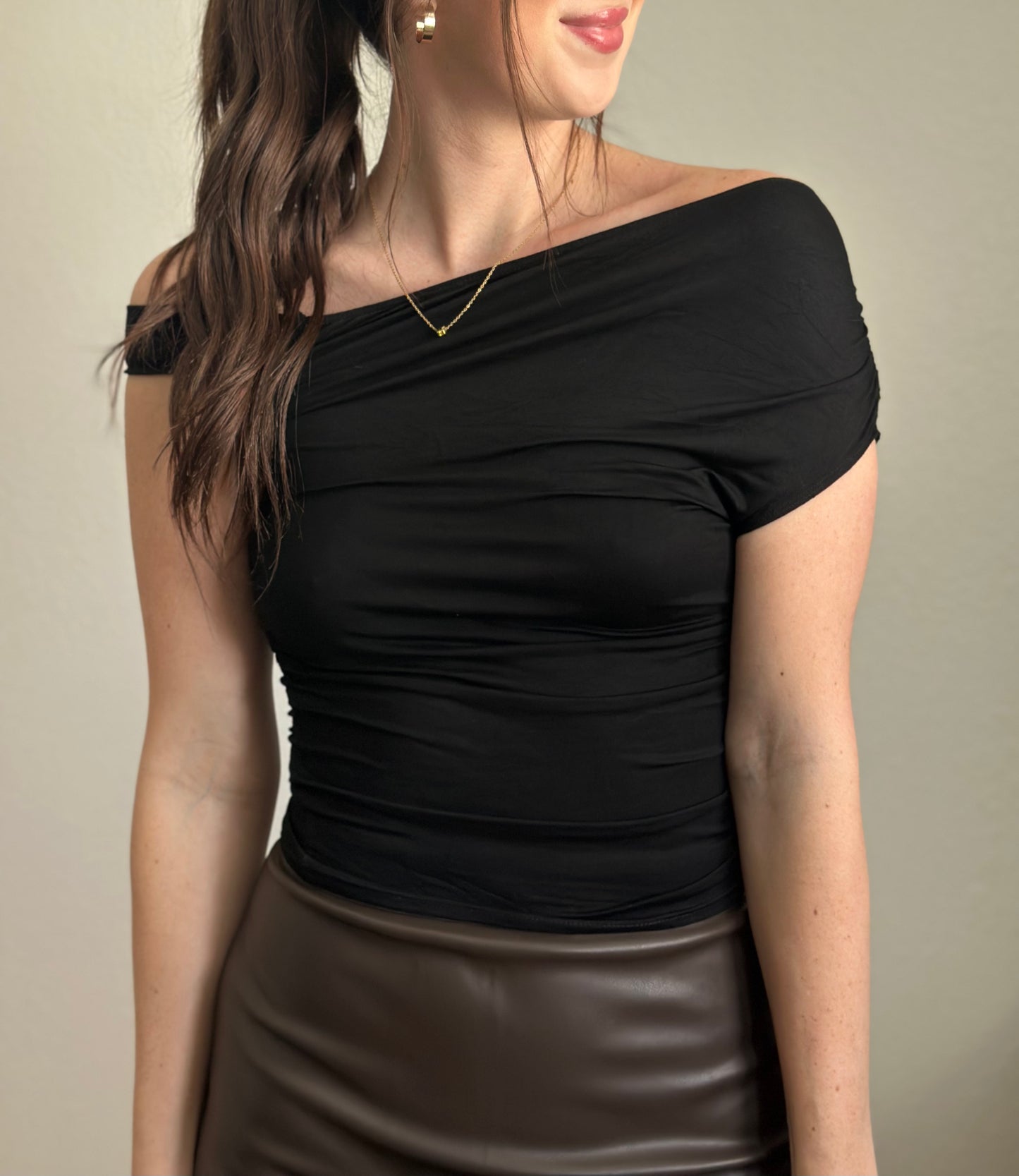 Liya Solid One-Shoulder Top
